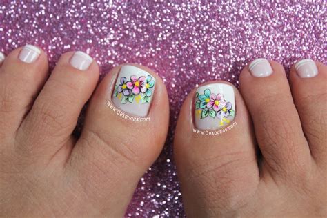 Ver más ideas sobre diseños de uñas pies, uñas de pies sencillas, uñas pies decoracion. Diseño de uñas pies de flores | DEKO UÑAS | Moda en tus uñas