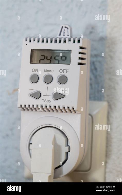 Control Room Heating With A Socket Thermostat Energy Saving Heating
