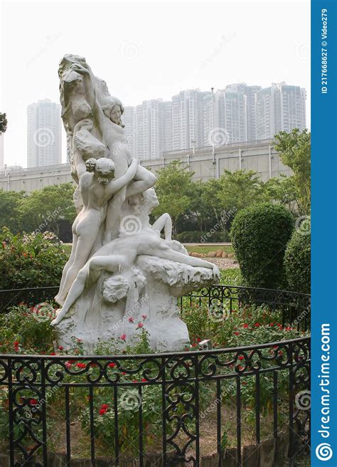 Statue For Garden At Penfold Park Shatin Hk 15 Oct 2005 Stock Image