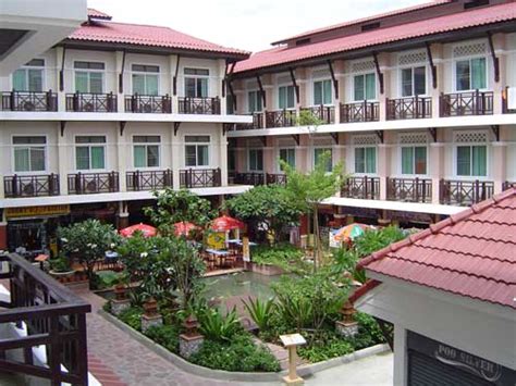 Book sawasdee khaosan inn, bangkok on tripadvisor: www.Khaosan-Hotels.com - Rambuttri Village Inn & Plaza ...