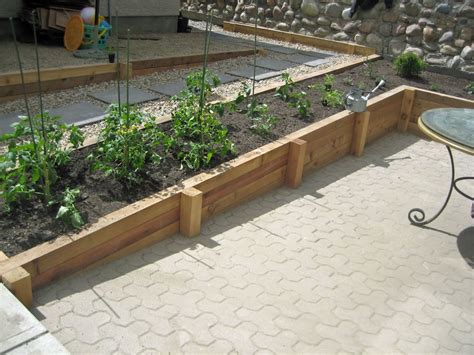 Wood Retaining Wall Landscaping And Hardscaping Cedar Wood Retaining