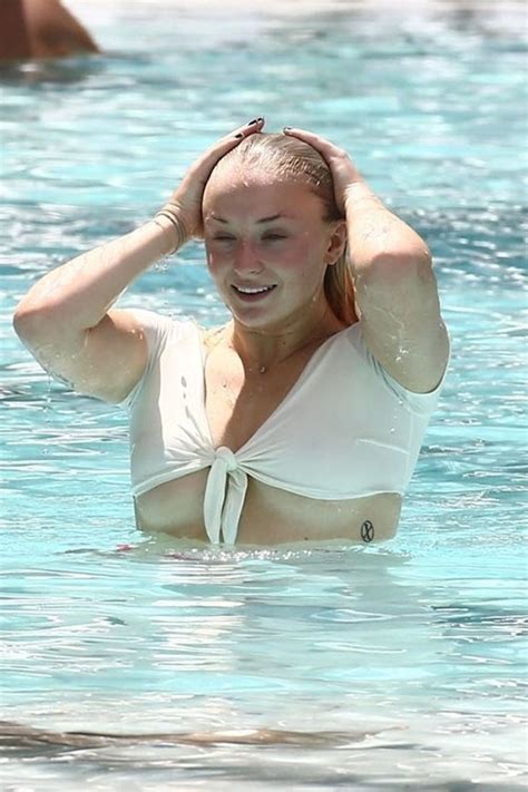 Sophie Turner Sexy 64 Photos Thefappening