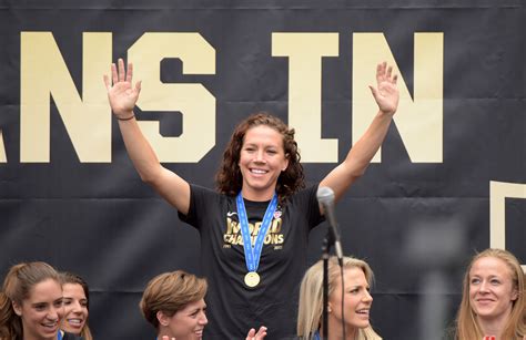 Lauren Holiday Hall Of Famer Her Greatest Moments For Club And Country Equalizer Soccer