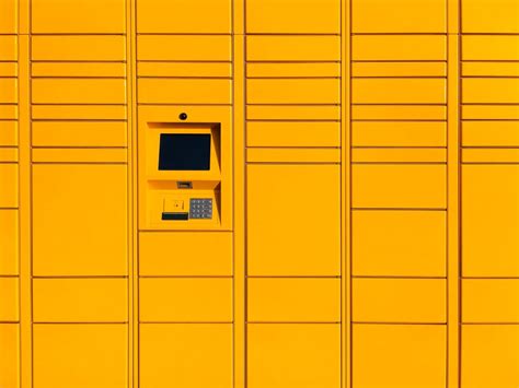Parcel delivery is bound to change: 3 trends shaping the last-mile
