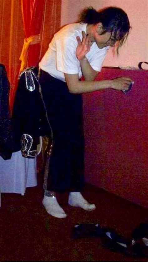 Jul 10, 2020 · michael jackson's feet made him millions ( image: 5431098b7f73401716d7abd4a324e390.jpg 640×1,136 pixels ...