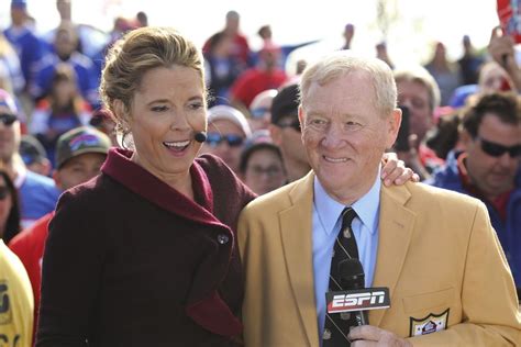 Hannah Storm Andrea Kremer Team Up For Nfl Broadcasting