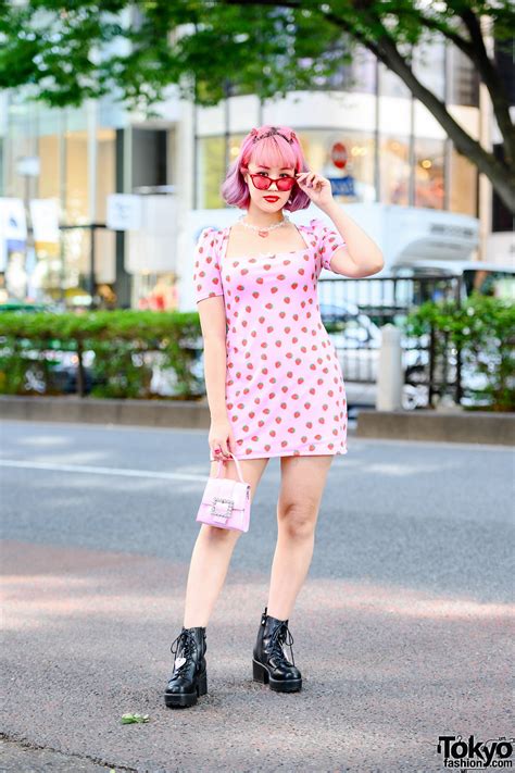 Tokyo Fashion20 Year Old Japanese Student Harupika On The Street In