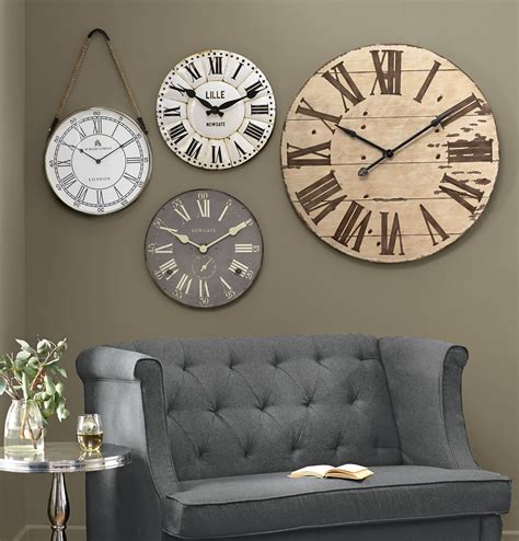 10 Living Room Wall Clock Decor Ideas