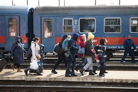 Ukrainian War 178894 Refugees Arrive In Hungary By Tuesday