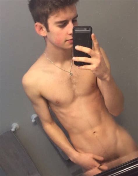 Hot Male Celebs On Twitter Youtuber Joey Kidney Nudes Leaked