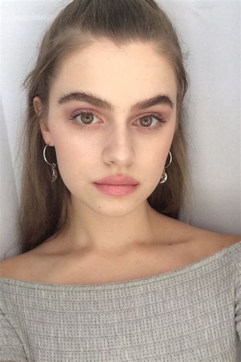 18 Photos That Capture The Beauty Of Thick Eyebrows