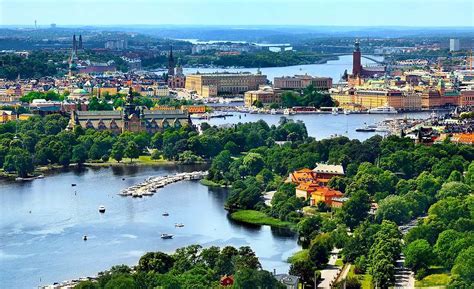 Konungariket sverige ˈkôːnɵŋaˌriːkɛt ˈsvæ̌rjɛ ()), is a nordic country in northern europe. Guia prático de viagem à Suécia: Cidades, atracções ...