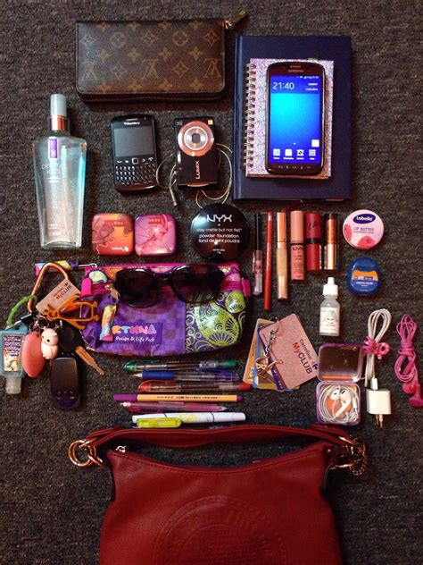 Whats In My Bag Travel Bag Essentials Backpack Essentials Purse