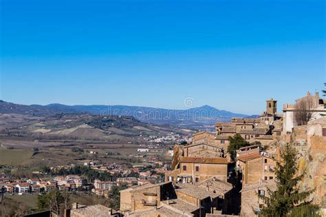 Fu già citata da plinio. Ansicht Von Orvieto Und Von Val Di Chiana Stockfoto - Bild ...