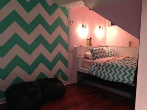 Indigo is rich and comforting, and actually very indian in its appeal (many of our clothes have indigo dyes). Chevron painted wall in teen room | Girl Room Ideas ...
