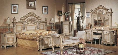 Daybeds are the perfect spot to sit and journal or finish. gold antique furniture - Google Search | Vintage ...