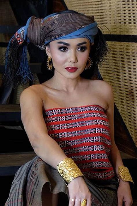 Berhubung gak pernah rambut panjang. Yuni Shara Kembali, Rambut Bondol dengan Sentuhan Modern ...
