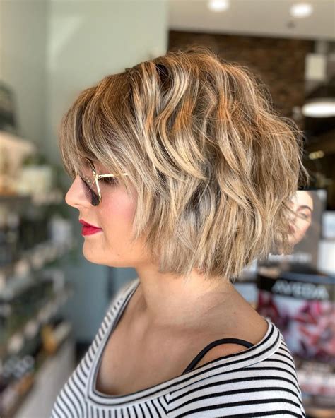 This Textured Chin Length Cut With Curtain Bangs Is A Favorite Summer