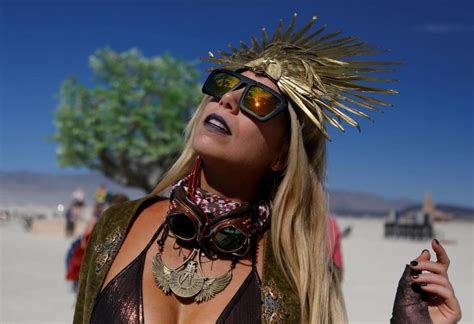 Celebrity Looks From Burning Man 2017 Festival — Blanck