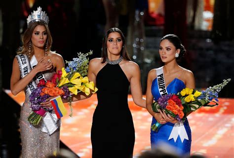 Miss Universe Steve Harvey Mistakenly Crowns Colombia Before