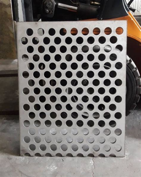 Professional Manufacturer Perforated Metal Mesh Speaker Grille Punched