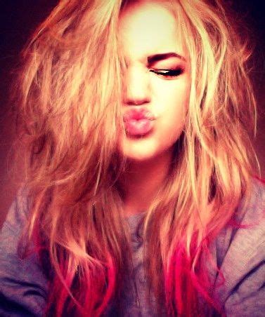 Keeping the pink heavier at the ends can make stringy. Dirty blonde to hot pink tips | Hair/Makeup :) | Pinterest ...
