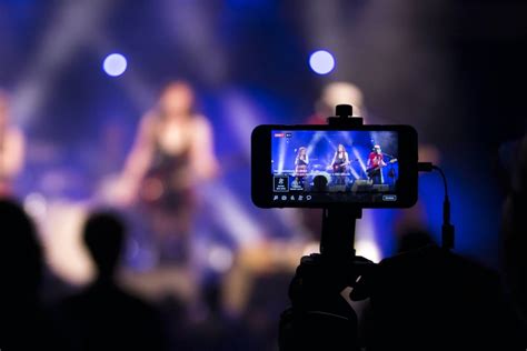 Social Media Live Streaming In 2021 All There Is To Know