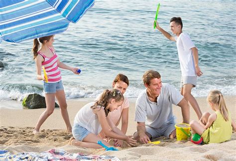 10 Amazing Beach Games And Activities For Children