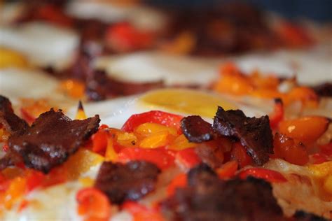 What is food channel pioneer woman on? Pioneer Woman's Breakfast Pizza Recipe - The Pinke Post