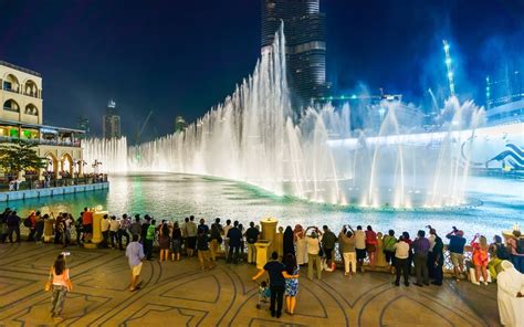 Dubai Fountain Show The Incredible Dancing Fountain In Dubai