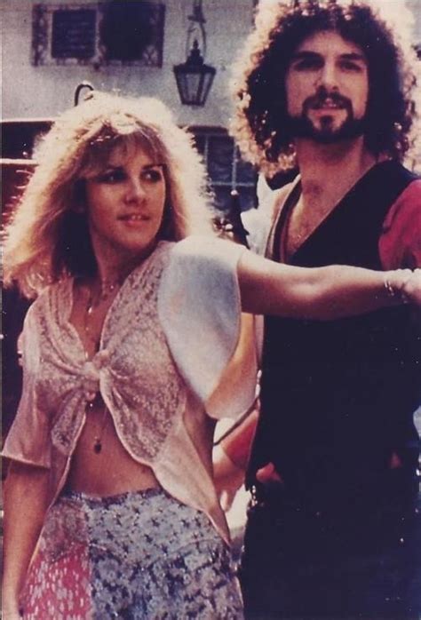 Log In Stevie Nicks Lindsey Buckingham Stevie Nicks Fleetwood Mac Stevie Nicks