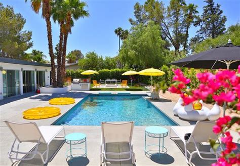 Slim Aarons Poolside Glamour Pool Party Palm Springs How To Throw A