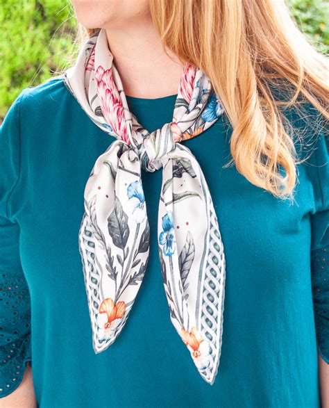 Styling A Silk Scarf 3 Ways Using The Same Square Knot Pender And Peony