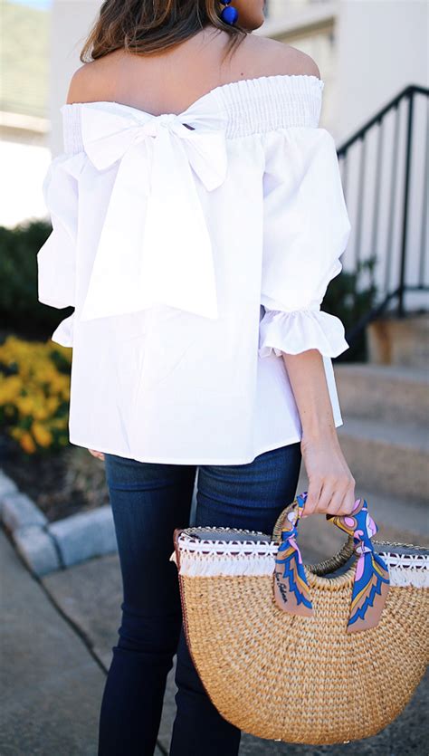Back Bow Top In White Classic Outfits Cute Casual Outfits Stylish