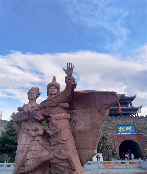 Travel With Yanny 3 Days Jiuzhai Huanglong Tour With Dujiangyan Panda