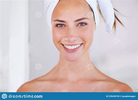 Crystal Clear Complexion Head And Shoulder Shot Of A Stunning Woman