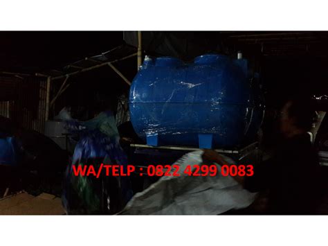 Akan tetapi, sebelum pemasangan dilakukan, septic tank harus ditempatkan pasir setebal 10 cm di bawahnya. Septic Tank Dibawah Carport, Septic Tank Di Depan Rumah, Septic Tank Di Perumahan, Septic Tank ...