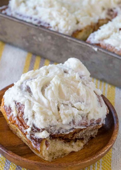 Delicious Giant Fluffy Cinnamon Rolls Made In Just One Hour