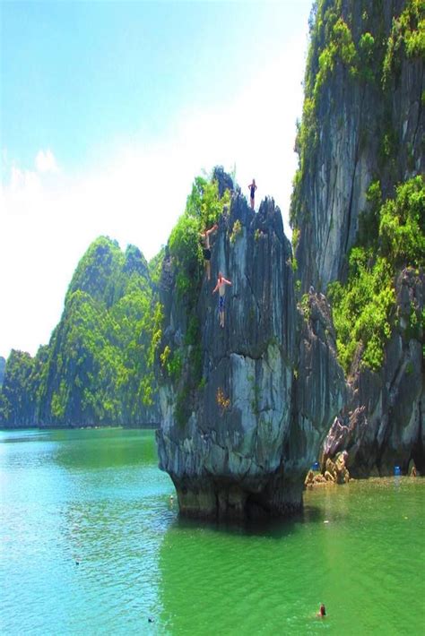 Ha Long Bay Vietnam Aoifesadventures Cliff Jumping In Halong Bay