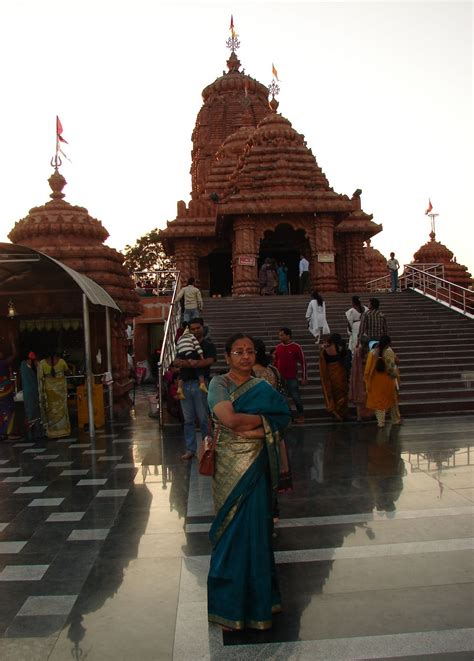 Raghus Column The Imposing Puri Jagannath Temple At Banjara Hills