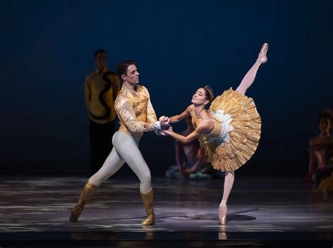 San Francisco Ballet Returns With Tomassons Nutcracker