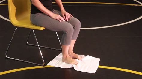 Towel Scrunches Exercise For Flat Feet Plantar Fasciitis And Toe Strength Youtube