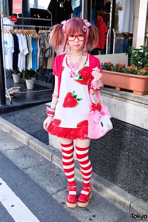 Moco In Harajuku W Super Cute Strawberry Themed Style My Melody Tokyo Fashion