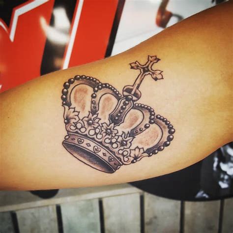 110 Graceful Crown Tattoos Designs And Meanings