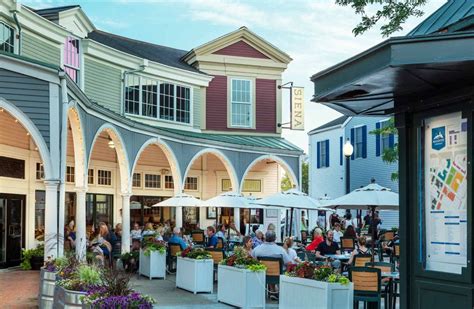 Mashpee Commons Home Live Your Best Life In Cape Cod Ma