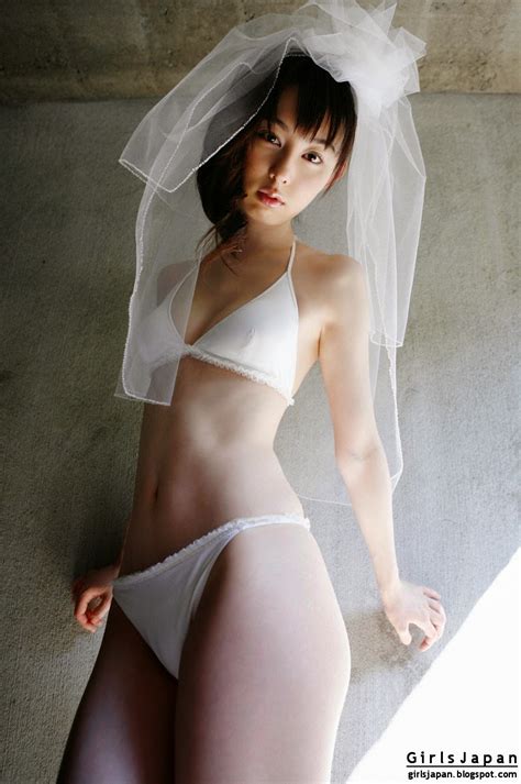 Rina Akiyama Honeymoon Lingerie Pictures