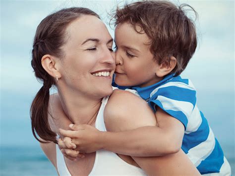 Consejos Para Cultivar La Relaci N Madre Hijo Sonr E Mam