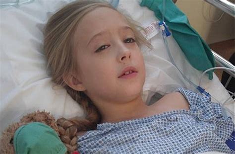 엄마 여기 혹이 8살 소녀가 유방암 걸린 사연 위키트리