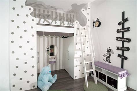 Im mittelpunkt des raumes steht natürlich das bett. Hochbett selber bauen - Materialliste und Anleitung ...