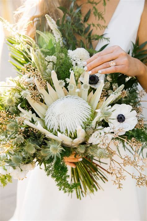 20 King Protea Bouquets That Are Bold And Beautiful Weddingwire
